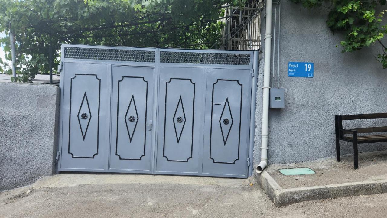 Comfort Tbilisi ภายนอก รูปภาพ